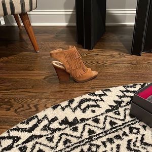 Vince Camuto NTW Suede Shoes